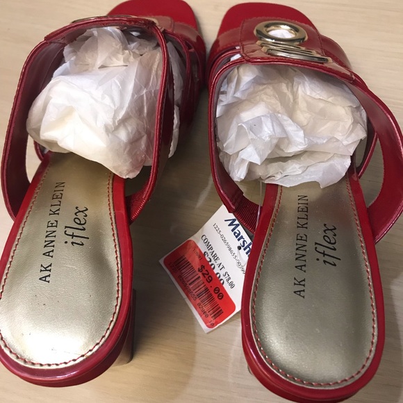 ❗️❗️❗️❗️👠Red AK ANNE KLEIN 👠 - Picture 3 of 4